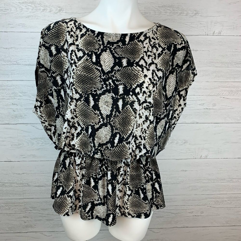 Isabella Rodríguez Animal Print Blouson Top